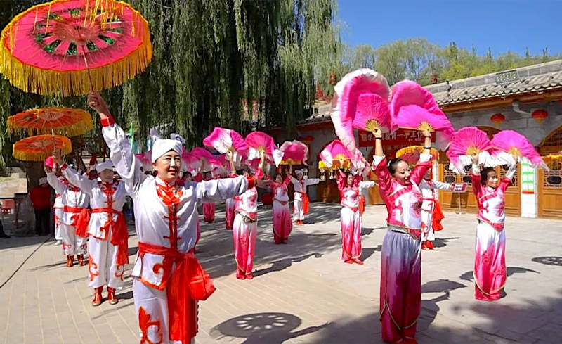 非遗迎国庆|陕北民俗文化大观园：乡风乡韵扭秧歌 锣鼓喧天迎国庆！